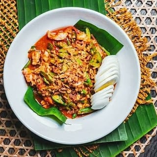 - Spicy Green Bean Salad (Yum Tua Plu)
