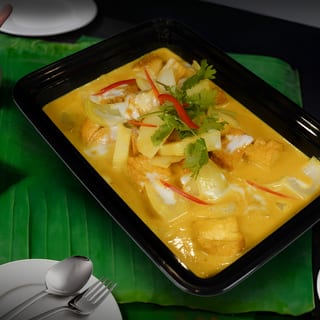 Party Size - Yellow Curry with Jasmine Rice