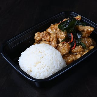 Crispy Garlic Chicken with Rice